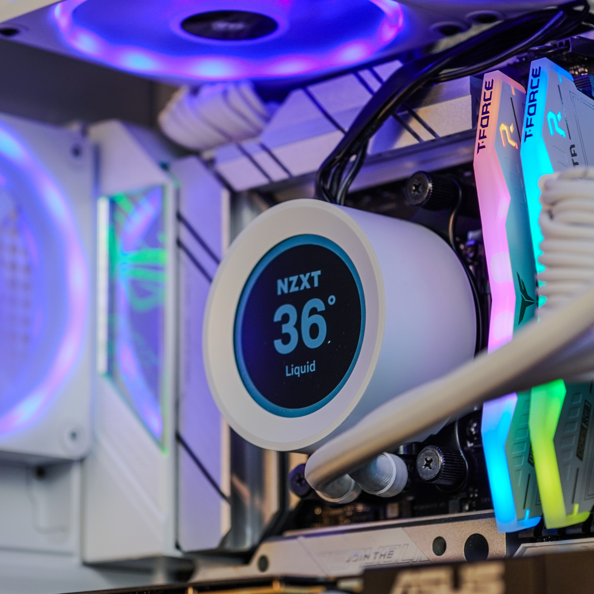 Bespoke Snowflake 2.0 - Ryzen 7 9800X3D - RTX 5080 - 32GB DDR5 - 2TB SSD - 1250W Power Supply - VR Ready - Wifi and Bluetooth