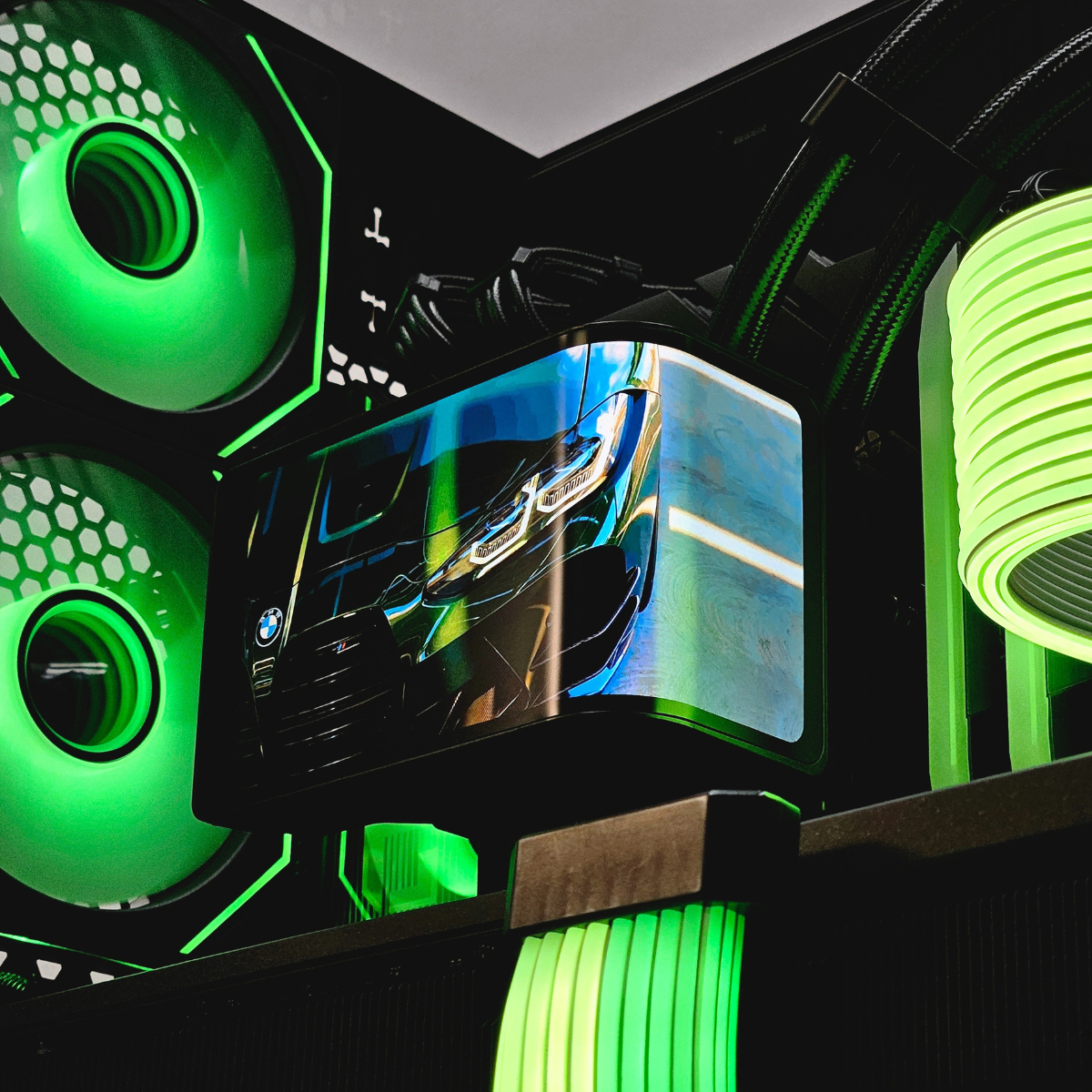 BESPOKE ATOM PRO - Ryzen 9 9950X3D - RTX 5090 - 32GB DDR5 - 4TB SSD - Wi-Fi 7 + Bluetooth - Windows 11 Pro - AI & VR Ready